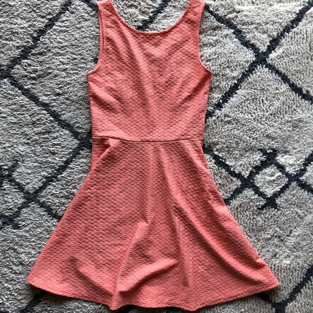 Coral spring/summer dress 💐🌷